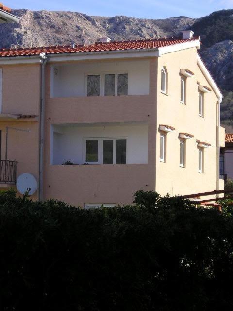 Apartments Denis Башка Экстерьер фото