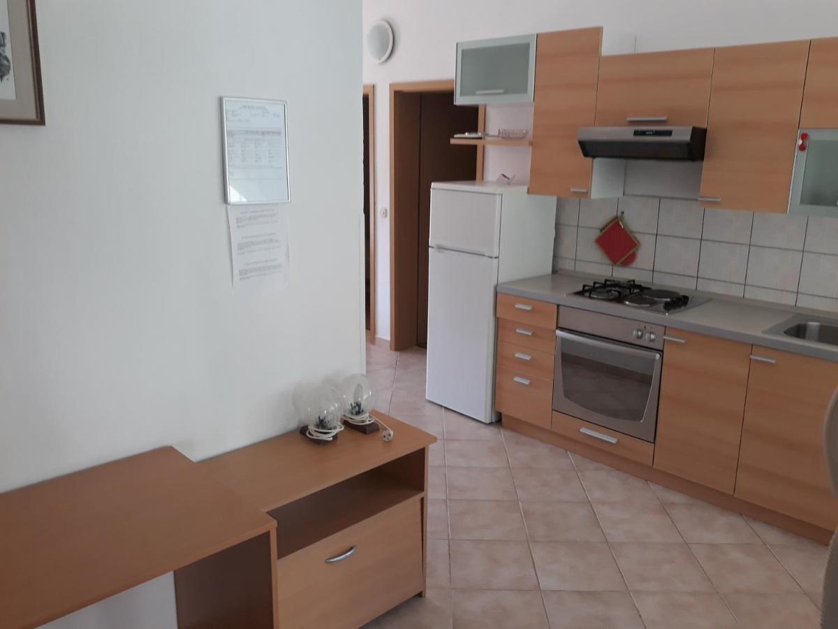 Apartments Denis Башка Экстерьер фото